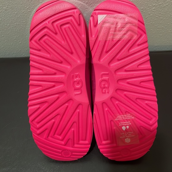 UGG Classic clear waterproof mini boot. - Picture 5 of 10